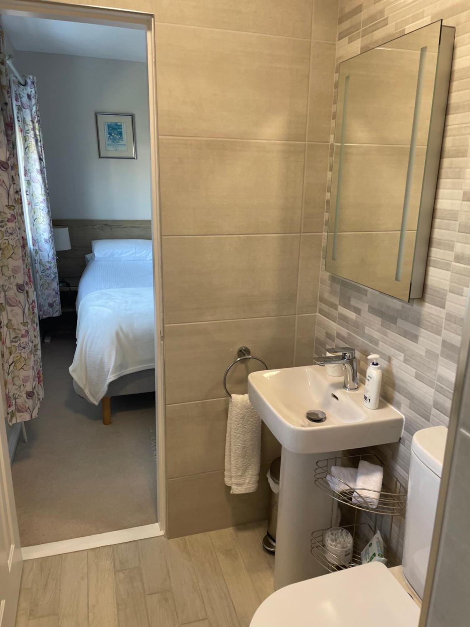 ゴールウェイ The Wave Bed & Breakfast エクステリア 写真